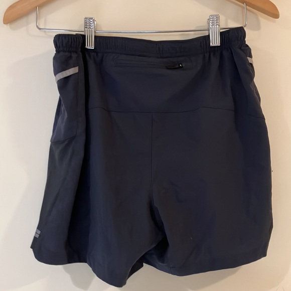 Brooks - Short Running shorts with Net - Picture 2 of 5